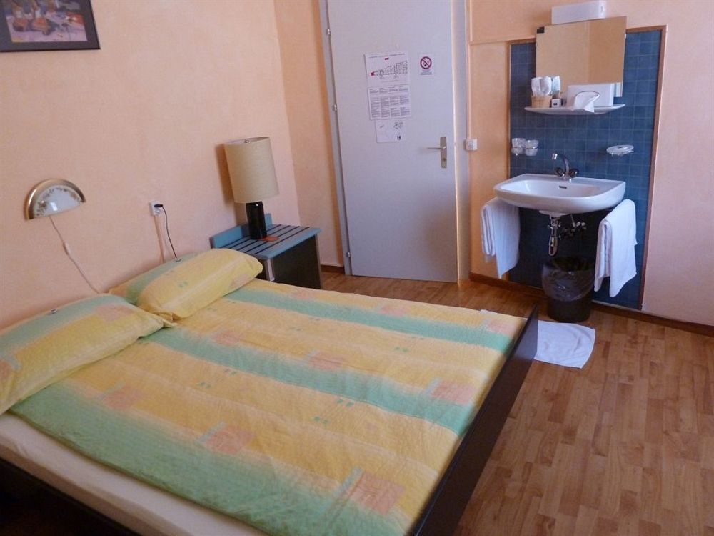 Al Giardinetto Hotell Biasca Exteriör bild
